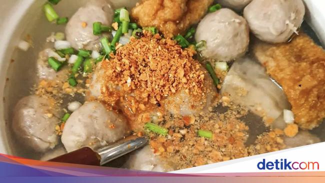 Mencicipi Bakso Suneo yang Enak Dan Sedang Viral di Surabaya